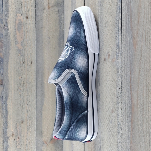 Tommy Hilfiger Women's Plaid Flannel Slip On Sneakers Embroidered Logo NEW - Picture 6 of 8